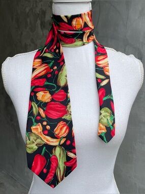 Vintage 80s Vegetable Pepper Novelty Tie